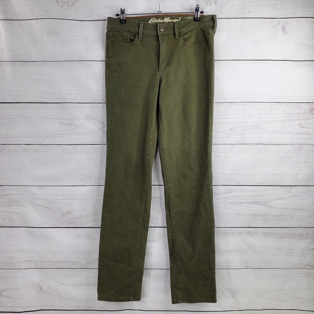 Eddie Bauer Slighty Curvy Slim Striaght Jeans